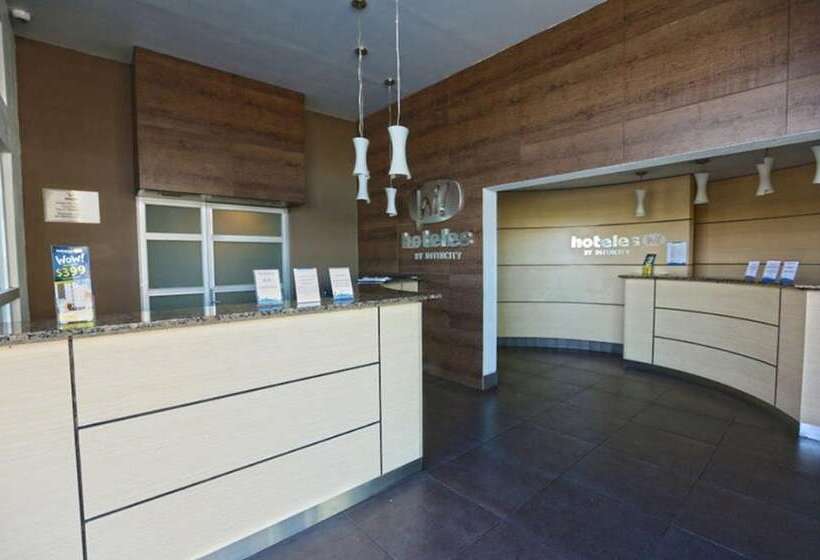 Отель Hi! Zapopan