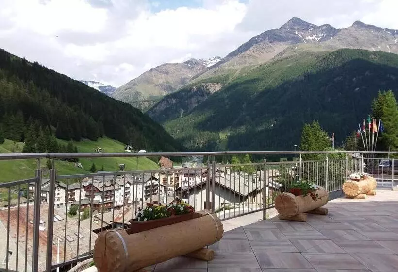 ホテル Meublè Adler   Rooms & Mountain Apartments