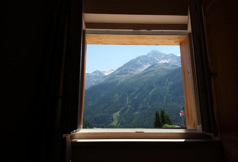 ホテル Meublè Adler   Rooms & Mountain Apartments