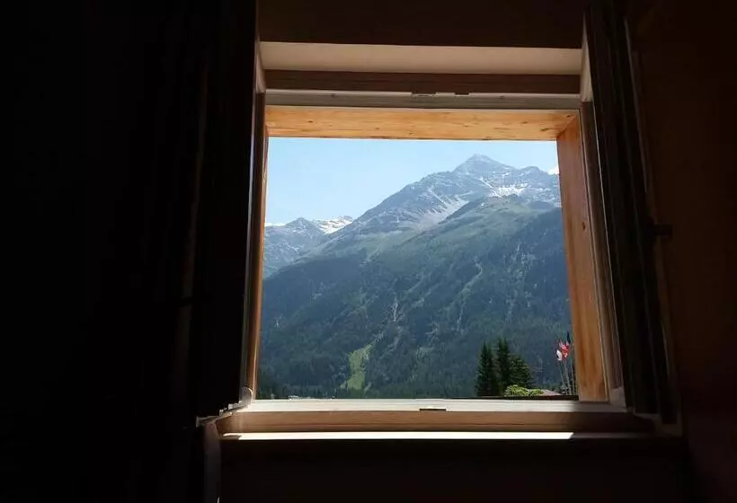 ホテル Meublè Adler   Rooms & Mountain Apartments