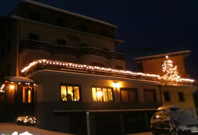 ホテル Meublè Adler   Rooms & Mountain Apartments