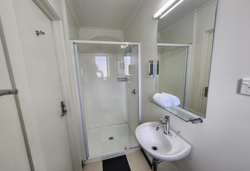 فندق Pinewood Queenstown