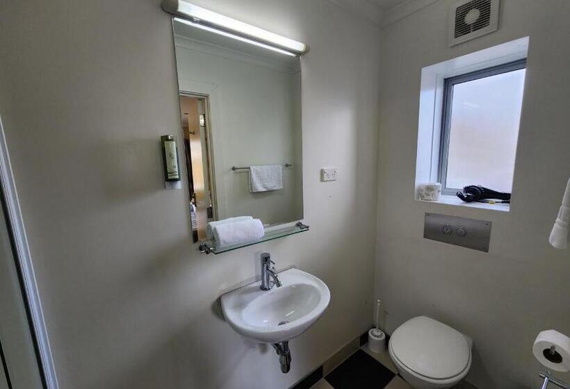 فندق Pinewood Queenstown