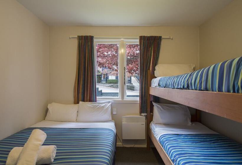 فندق Pinewood Queenstown
