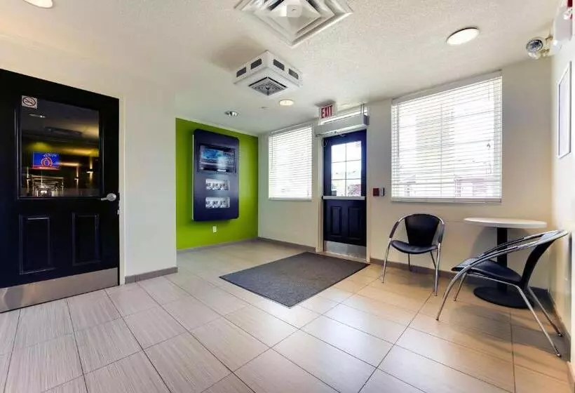 ホテル Studio 6 Toronto   Mississauga With Kitchenettes