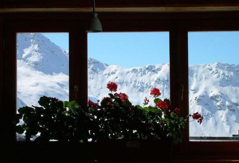 Отель Tana Della Volpe