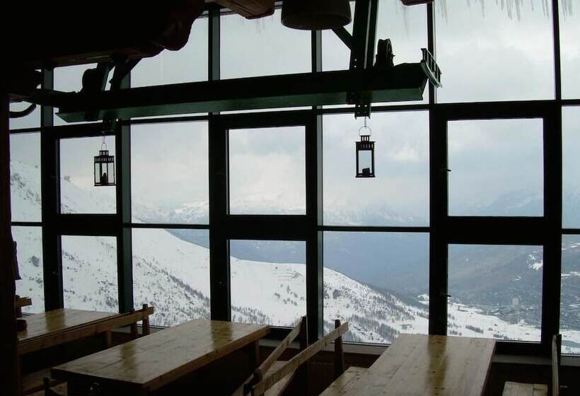 Отель Tana Della Volpe