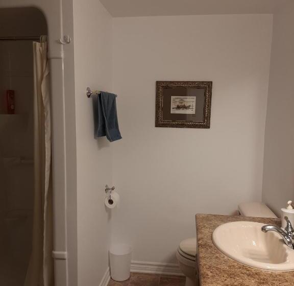 فندق Trillium Bed & Breakfast