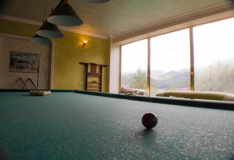 هتل World Of Gold