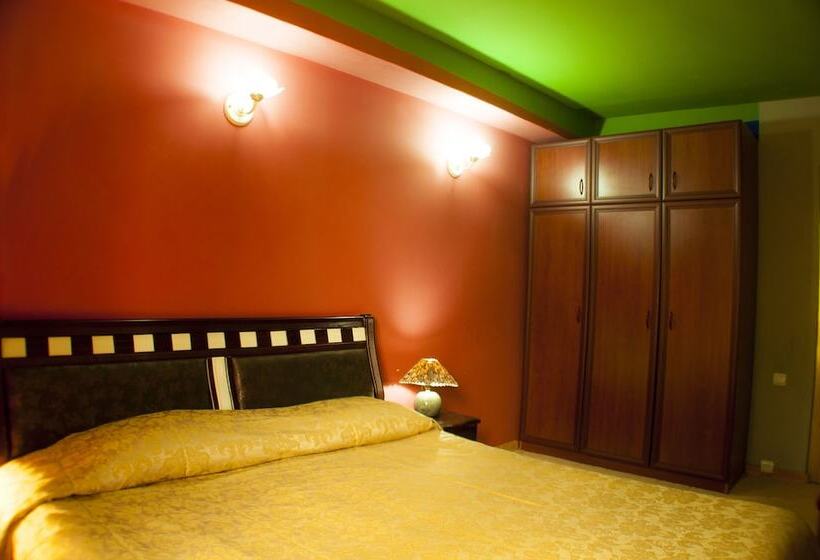 هتل World Of Gold