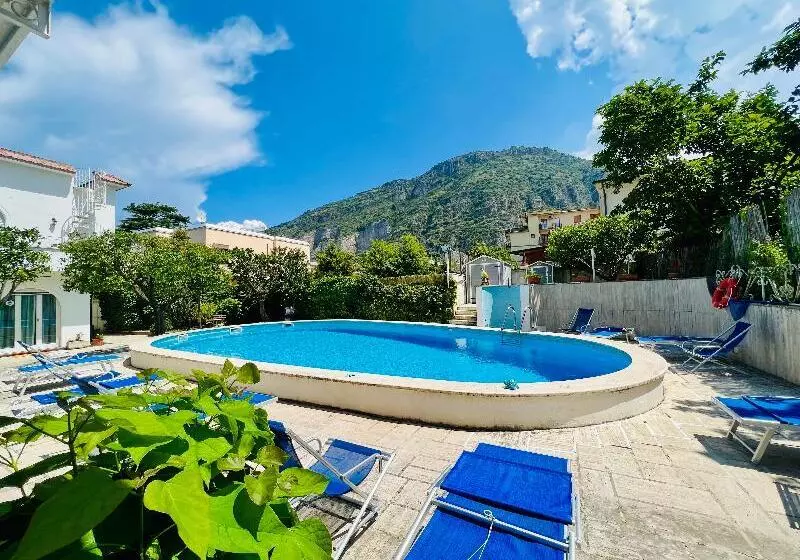 ホテル Yourhome   Villa Sorrento