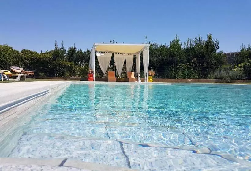 هتل Casa Vacanza Il Giardino Dei Girasoli