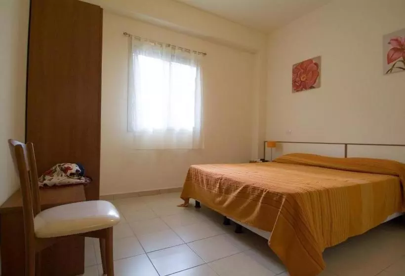 هتل Casa Vacanza Il Giardino Dei Girasoli