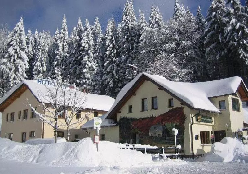 ホテル & Gasthaus Sterngrund