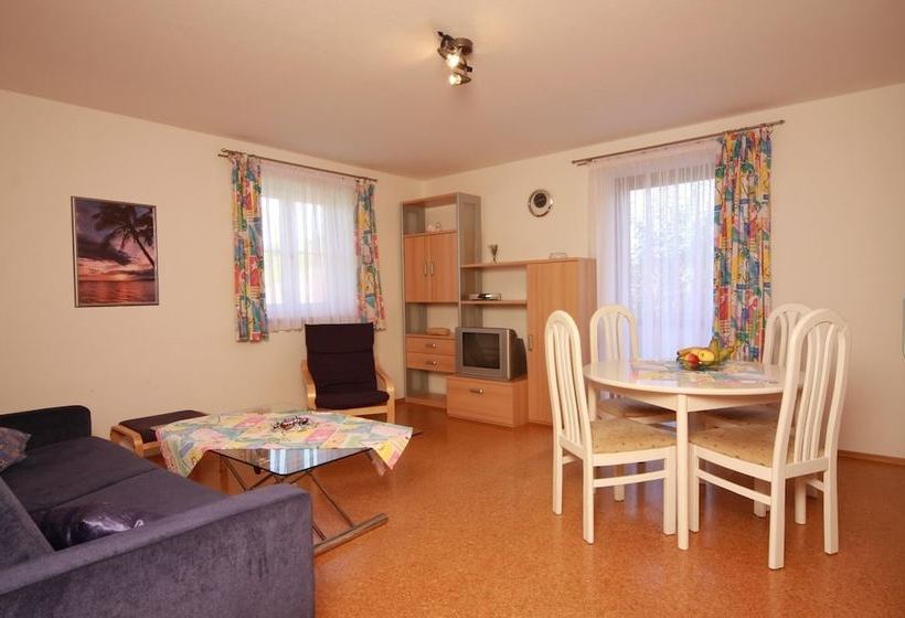 Hotelli Gästehaus Sonnenhof Dangl