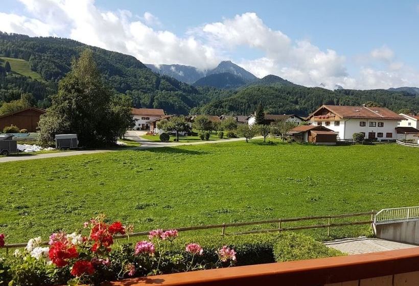 Hotelli Gästehaus Sonnenhof Dangl