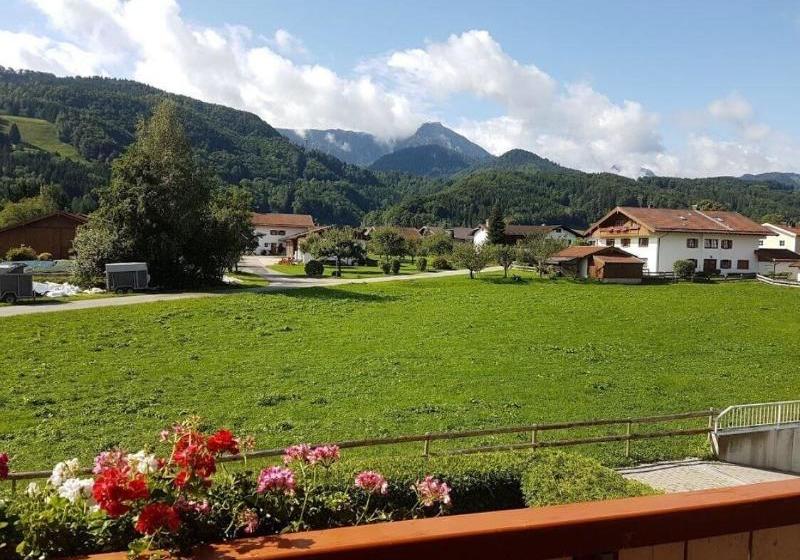 Hotelli Gästehaus Sonnenhof Dangl