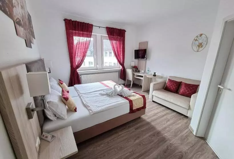 Hotelli Medebach   Zum Schwanenkönig