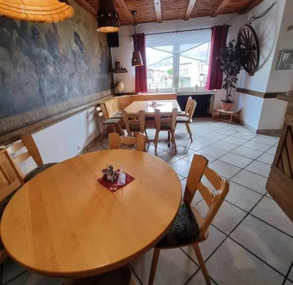 Hotelli Medebach   Zum Schwanenkönig