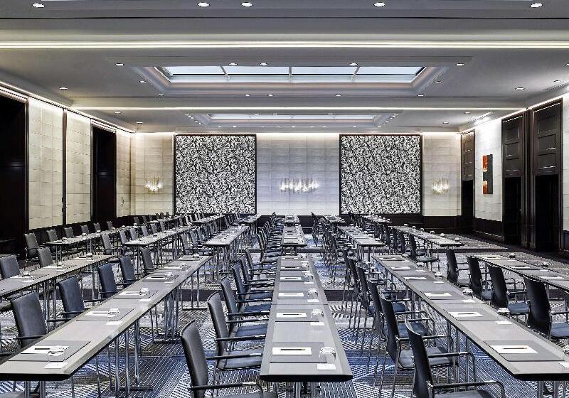 호텔 Sofitel Frankfurt Opera