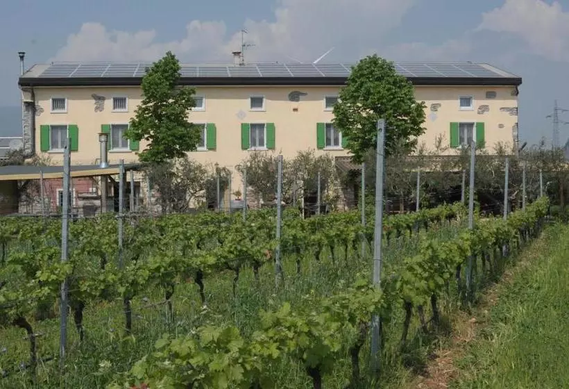 Hotelli Agriturismo Sol De Montalto
