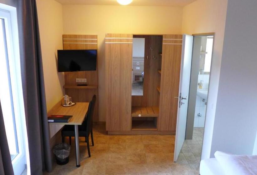 Отель St Michael Atrona Gmbh