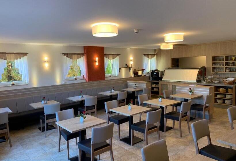 Отель St Michael Atrona Gmbh