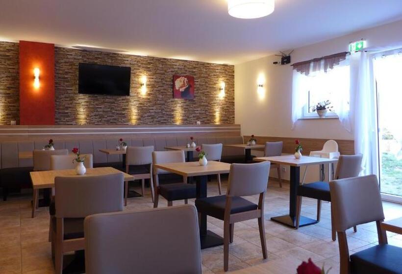 Отель St Michael Atrona Gmbh