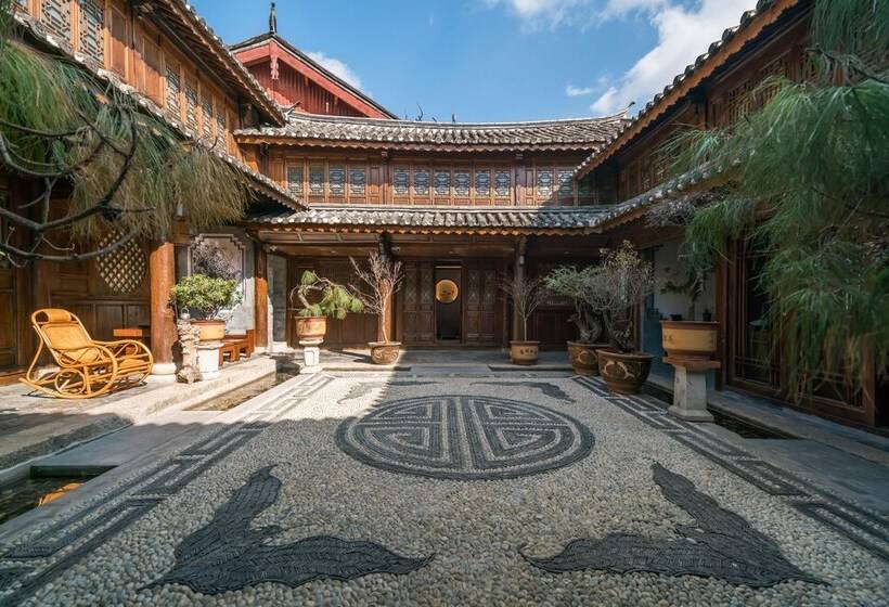 فندق Artistic Suite