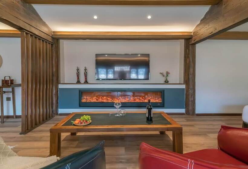 호텔 Artistic Suite