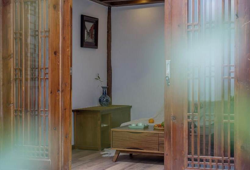 فندق Artistic Suite