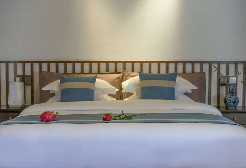 Отель Artistic Suite