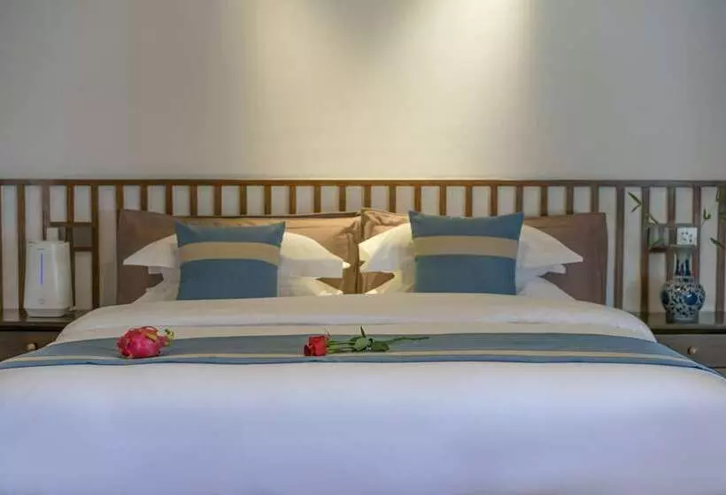 ホテル Artistic Suite