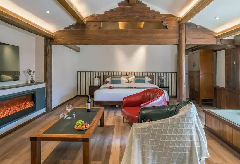 ホテル Artistic Suite