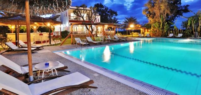 ホテル Naturist Angel Nudist Club   Couples Only