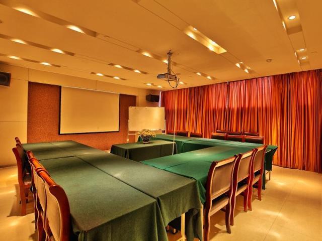 בית מלון כפרי Jinjiang Inn Tiantai Passenger Center