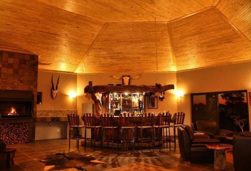 فندق Africa Awaits Lodge & Safaris