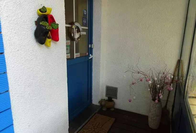 هتل Gite Villa Le Monde   La Roche En Ardenne