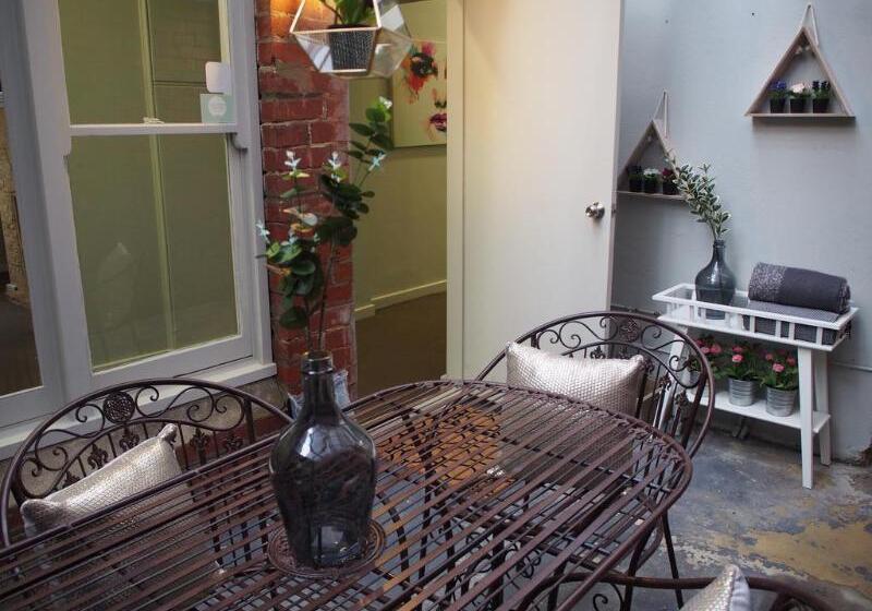 בית מלון כפרי City Quarters On Brewer