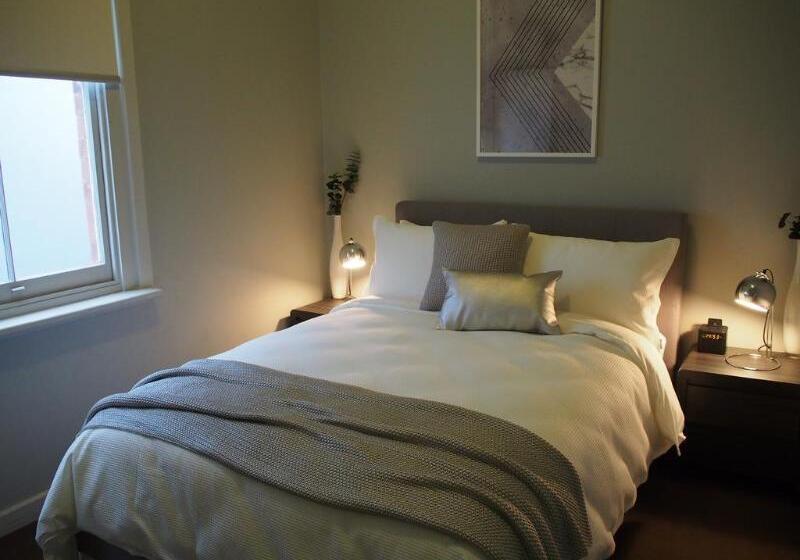 בית מלון כפרי City Quarters On Brewer