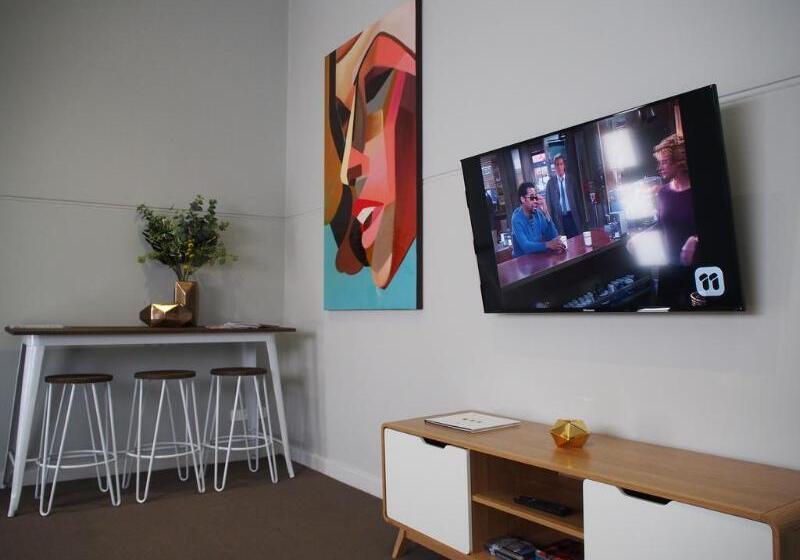 בית מלון כפרי City Quarters On Brewer