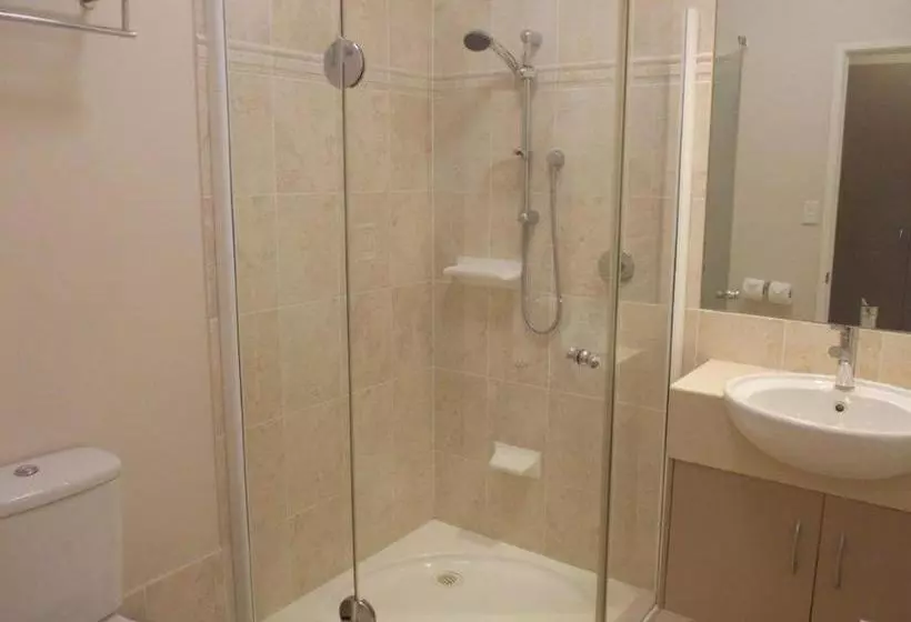 ホテル Emerald Executive Apartments