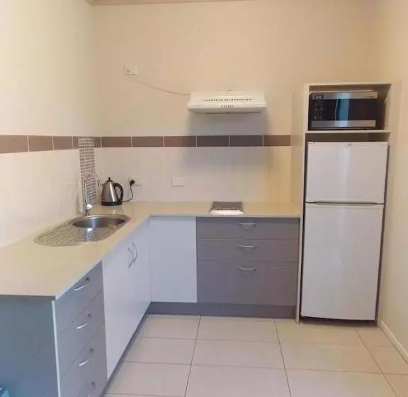 ホテル Emerald Executive Apartments