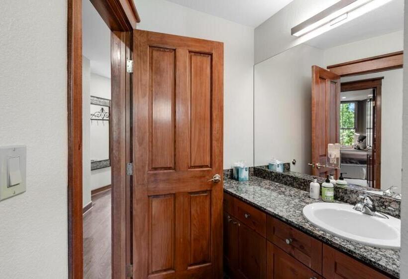 هتل Palmyra 4a Panoramic Peaks Lodge