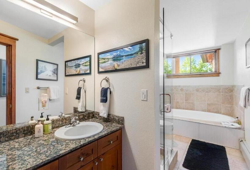 هتل Palmyra 4a Panoramic Peaks Lodge