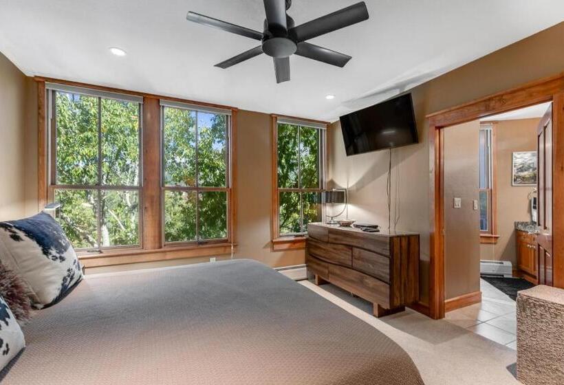 هتل Palmyra 4a Panoramic Peaks Lodge