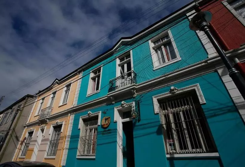 هتل Puerta Escondida