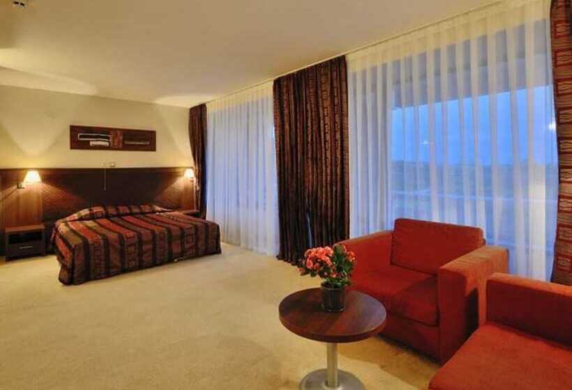 בית מלון כפרי Sana Spa