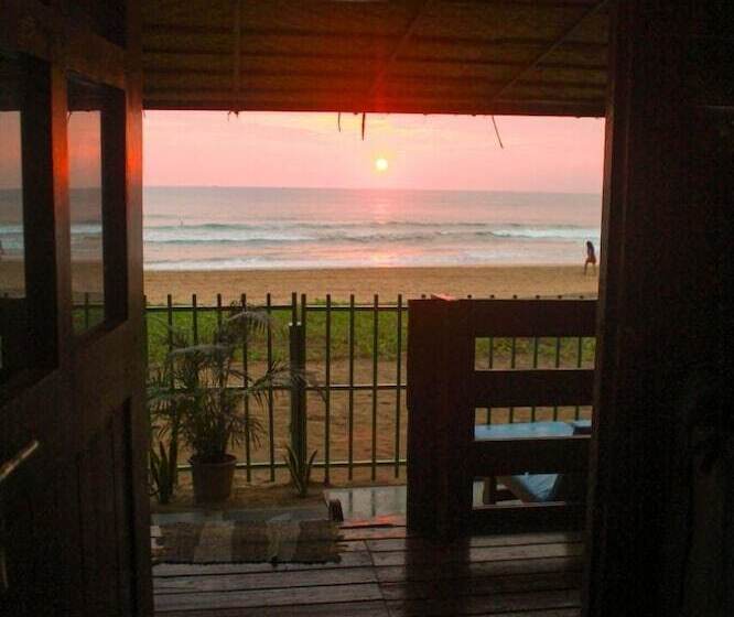 ホテル Sami Beach Huts