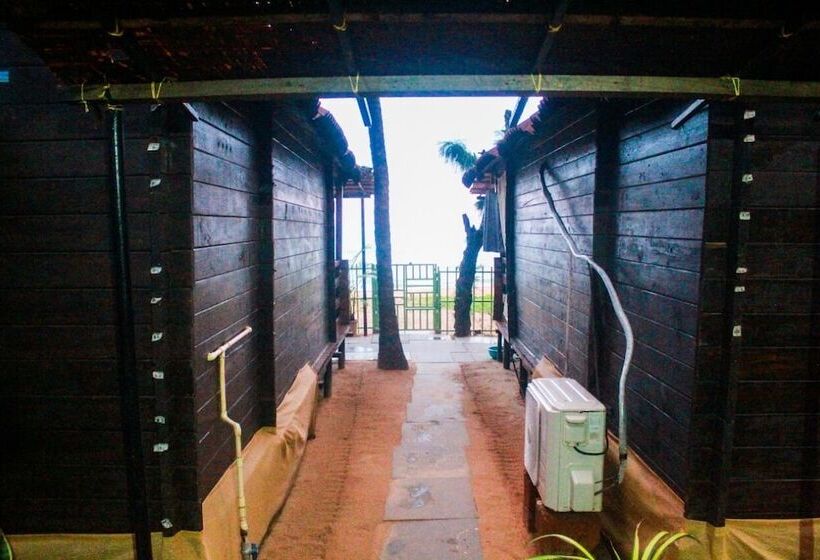 ホテル Sami Beach Huts